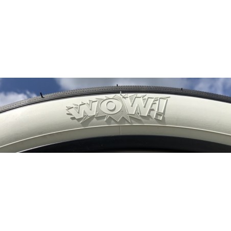 Pneu Wow Semislick 26 x 3.45 Noir a flanc blanc vélo fatbike